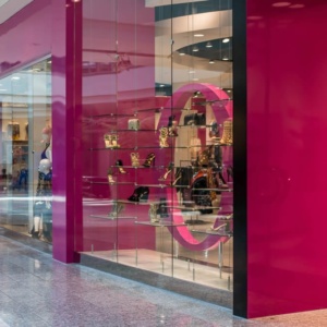 A'gaci Clothing Store A Cutting Edge Glass and Mirror of Las Vegas