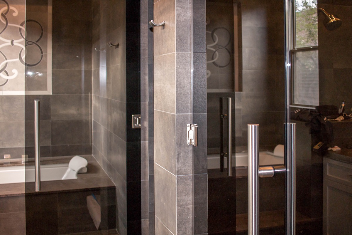 Anthem – Custom Grey Shower