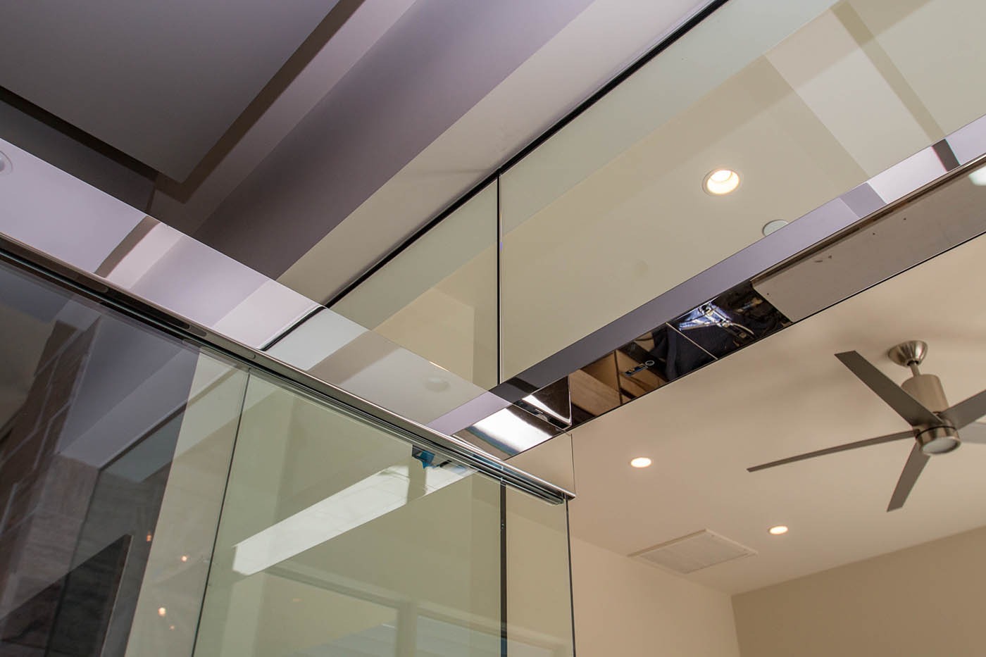 10 Ideas to Use Glass in Modern House Exterior and  Interior