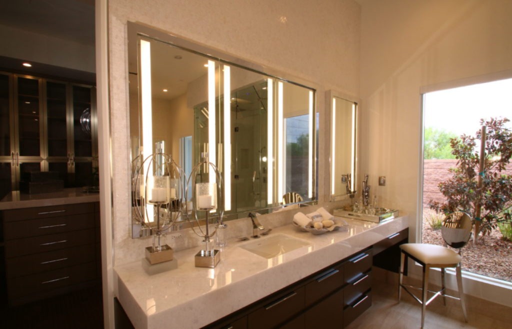 Electric Mirror