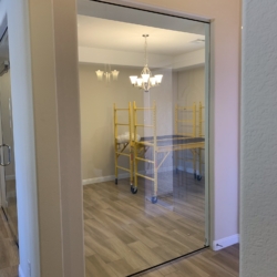 Heavy Glass door system Room