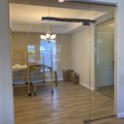 Heavy Glass door system Room