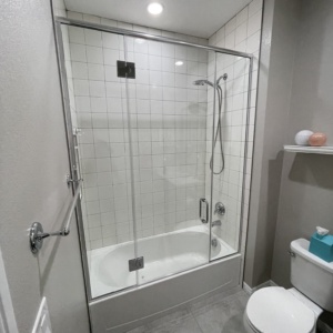Bathtub Shower Doors LV